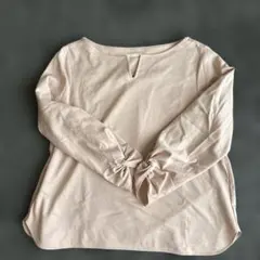 GU 長袖カットソー ピンクベージュ