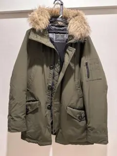 カーキ ダウンジャケット