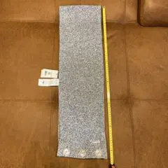 グレー マフラー