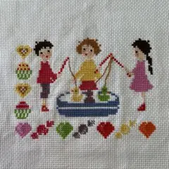 ペレッテサモイロフ四季　額入りクロスステッチ刺繍ハンドメイド４枚組完成品 クロスステッチ ハンドメイド 完成品 刺繍 サモイロフ 木馬 乗馬