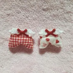 赤ちゃんお洋服　フリルサロペット2着セット　チェック赤色•ハート　ハンドメイド