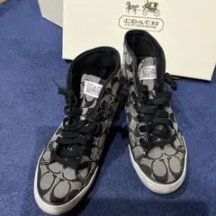 COACH スニーカー (Poppy-chan ハイカットスニーカー)