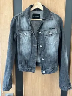 ベネトン　SISLEY グレー デニムジャケットのサムネイル