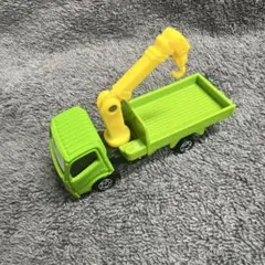 D*Y様 ☆未使用☆ トミカ　トラックのサムネイル