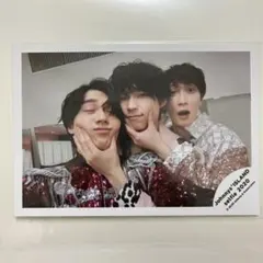 渡辺翔太 松村北斗 松田元太 公式写真 セルフィー