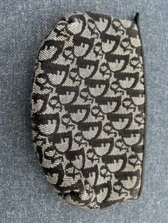 ディオール　黒と白のパターン ポーチ