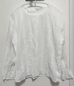 刺繍入りホワイト長袖ブラウス