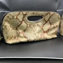 パイソン柄 ブラックレザー クラッチバッグ