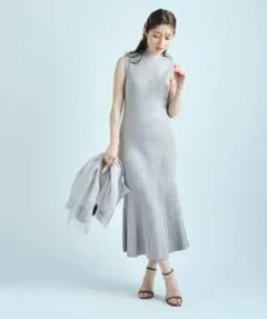 リブ編みノースリーブニットワンピース