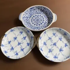 青い模様の皿3点セット