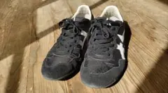 オニツカタイガーSERRANO ブラック/ホワイト