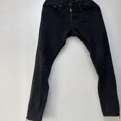 スリムフィット ブラックデニムパンツ