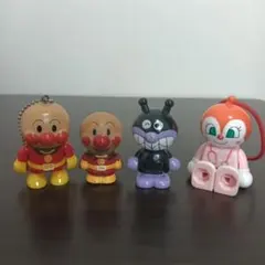 アンパンマン フィギュア キーホルダーなど 4体セット