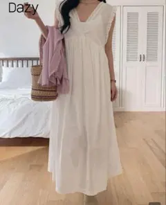 Dazy ホワイト レース刺繍Vネックキャミワンピース ロング丈