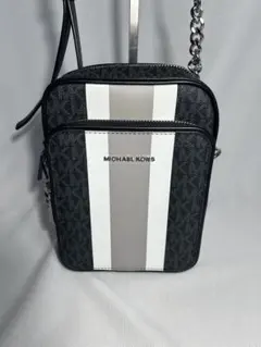【極美品】MICHAEL KORS ショルダーバッグのサムネイル