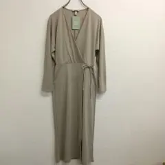 新品未使用 タグ付き H&M エイチアンドエム ベージュ ラップドレス