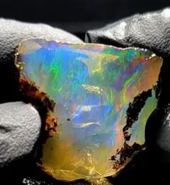 33ct】エチオピアオパール 原石 鉱物 標本 虹 コントラルスオパール