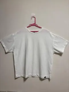 白Tシャツ、UTDOORTシャツのサムネイル