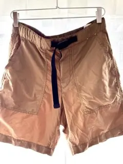 UNIQLO ベージュ ショートパンツ S