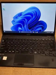 富士通LIFEBOOK U9311/F i5-1145 8GB SSD256GBのサムネイル