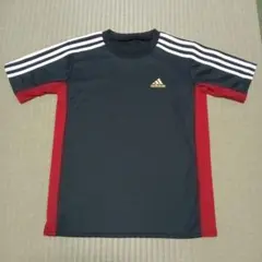 アディダス　スポーツ　Tシャツ　140~150ぐらい