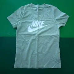 NIKE The Nike Tee 半袖 Tシャツ ライトグリーン S　ジムのサムネイル