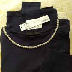 未使用タグ付き ヘザー 衿ぐりパールカットソー ネイビー　ビジュー長袖Tシャツのサムネイル