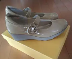ヒルズアベニューパンプス・ベージュ