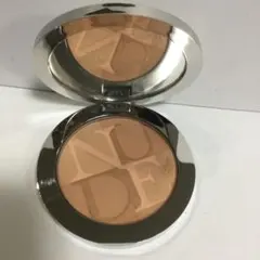 ディオール　フェイスパウダー001