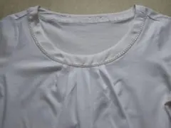 TRANS WORK ネックラインラメ糸装飾 ホワイト 半袖Tシャツ サイズ38のサムネイル