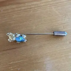 ピンブローチ　ブルーオパール　コアラ