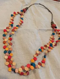 カラフル木製ビーズネックレス