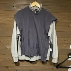 グレー ノースリーブ ベスト