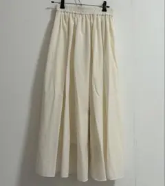 INGNIアイボリー ロングスカート