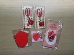 【値下げ】莉犬くんいちご　勲章ブローチ・ミラー・ストラップ・バンカーリング