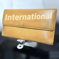 ②☆良品☆エピ♪ポルトトレゾール インターナショナル ♪三つ折り長財布