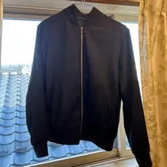 黒 ブルゾン