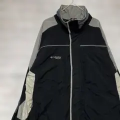 コロンビア　マウンテンパーカーブラックXL ロゴ刺繍アウトドア827