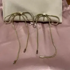 リボン型金属製イヤリング