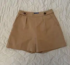 bluelabel ベージュ ショートパンツ 入手困難 完売品のサムネイル