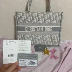 Dior ブックトート ミディアムのサムネイル