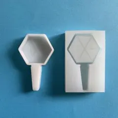 Item thumbnail for item c4561422-4e55-492b-8eb6-8528805b3a12