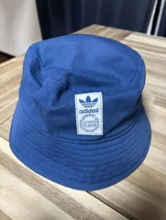 チ*ャ様 adidas バケットハット 青57〜60サイズ