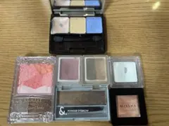 コスメまとめ売りCANMAKE & MISSHA アイシャドウ チーク セット
