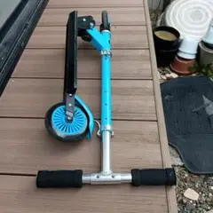 青色 折りたたみ式 キックボード