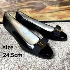Salvatore Ferragamo ブラック パンプス ヴァラ　24.5cm