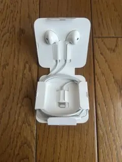 【新品未使用】Apple純正品iPhoneイヤフォン アダプター付