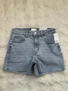 H&M スキニーハイウエスト デニムショートパンツ ライトブルー M 美品 人気