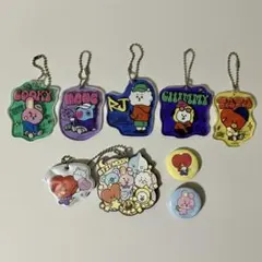 BT21 キーホルダー7個セット 缶バッジ付き
