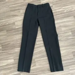 ユニクロ　感動スリムパンツ　XSサイズ　黒